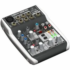 Микшерный пульт Behringer XENYX Q502USB