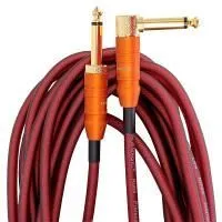 True magic TEJ008/9M Шнур гитарный JACK 1/4"(прямой) ⇔ JACK 1/4"(угловой), 9 метров, темно-красный