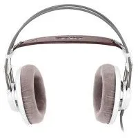 AKG K701 Наушники студийные референсные, открытого типа, 62 Ом, 10-39800 Гц