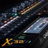 Микшерный пульт Behringer X32